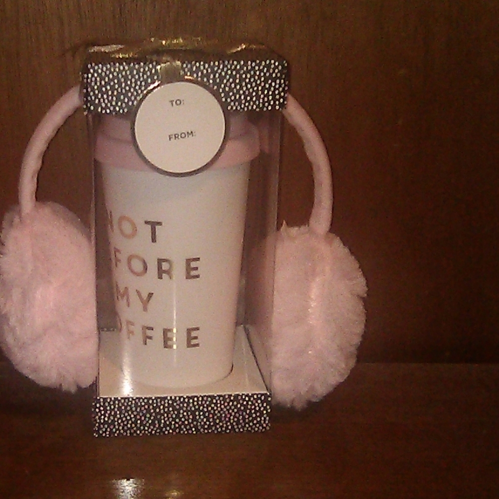 🌟NEW🌟 Coffee cup and ear muffs gift set